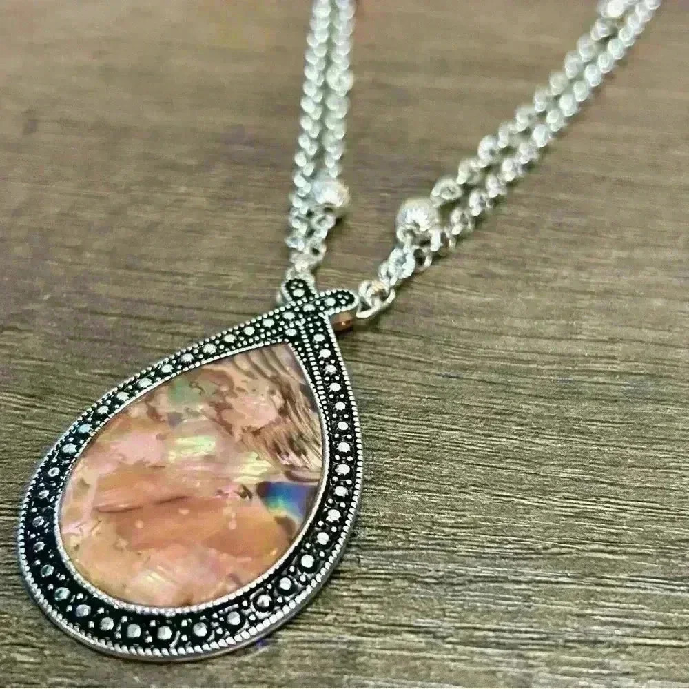 Silver Tone Abalone Shell Pendant Necklace